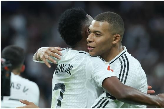  Mbappe và Vinicius bằng mặt không bằng lòng, Real Madrid đau đầu