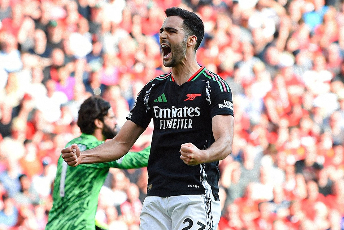 Arsenal vùng lên hiệp hai cầm hòa Liverpool