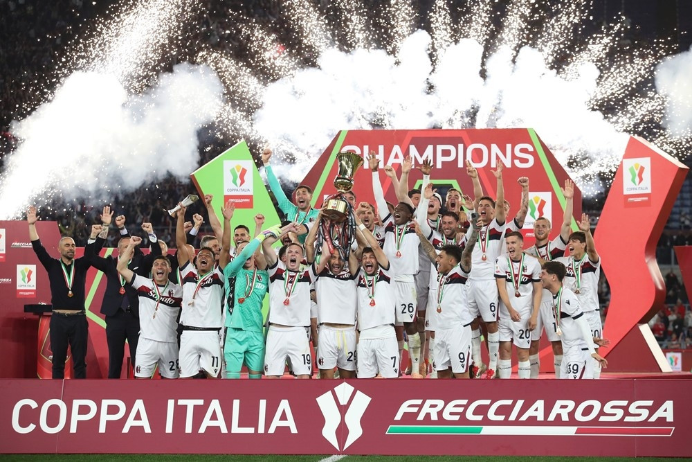 Hạ AC Milan, Bologna vô địch Coppa Italia sau 51 năm chờ đợi