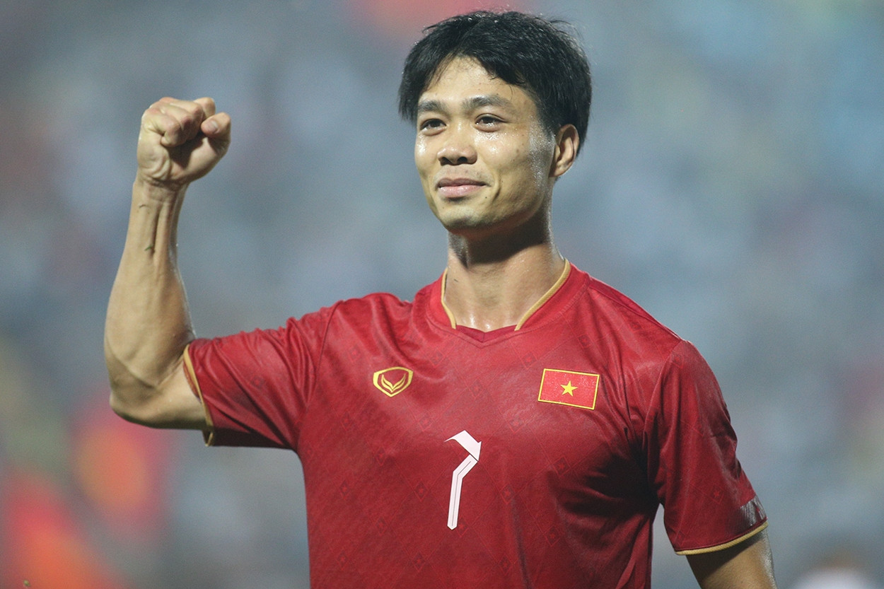 HLV Kim Sang Sik không gọi Công Phượng là lãng phí...