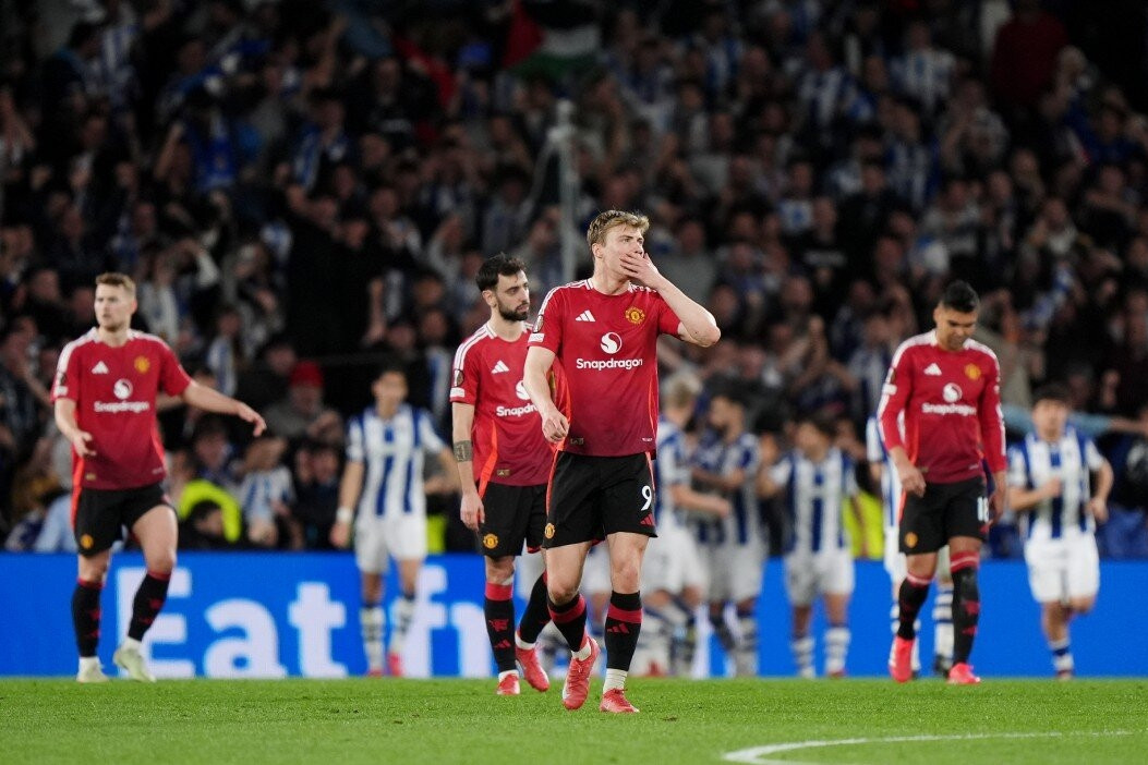 Huyền thoại Arsenal: 'MU không xứng đáng dự Champions League'