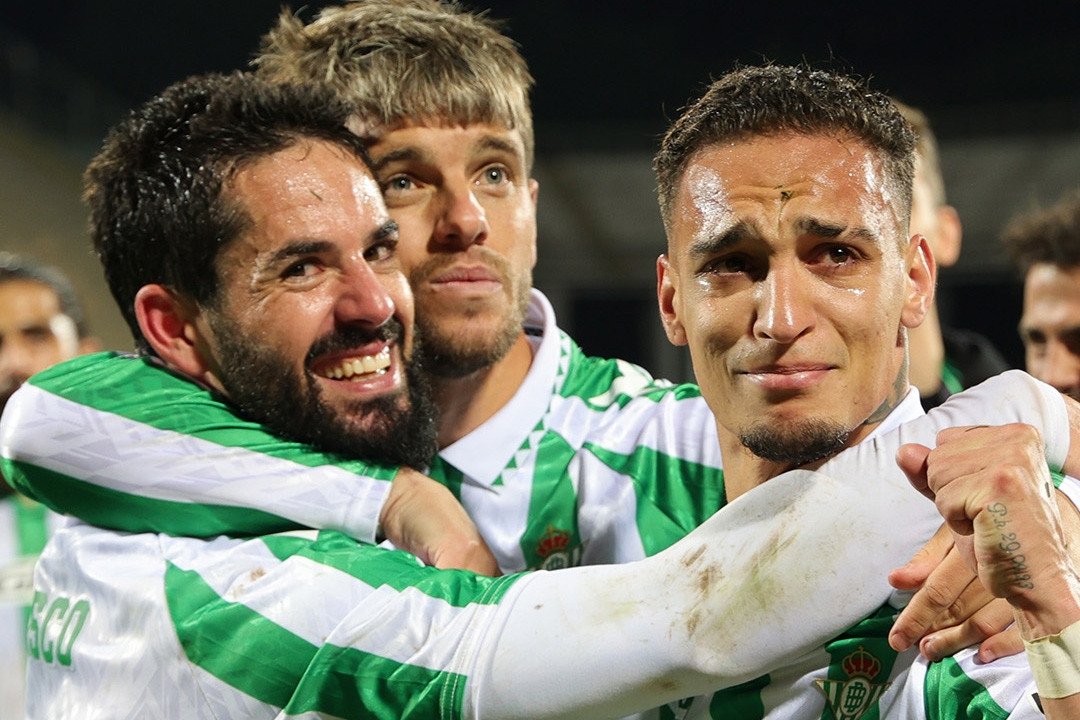 Antony chói sáng ở Conference League: MU bỏ rơi thành viên ngọc Betis