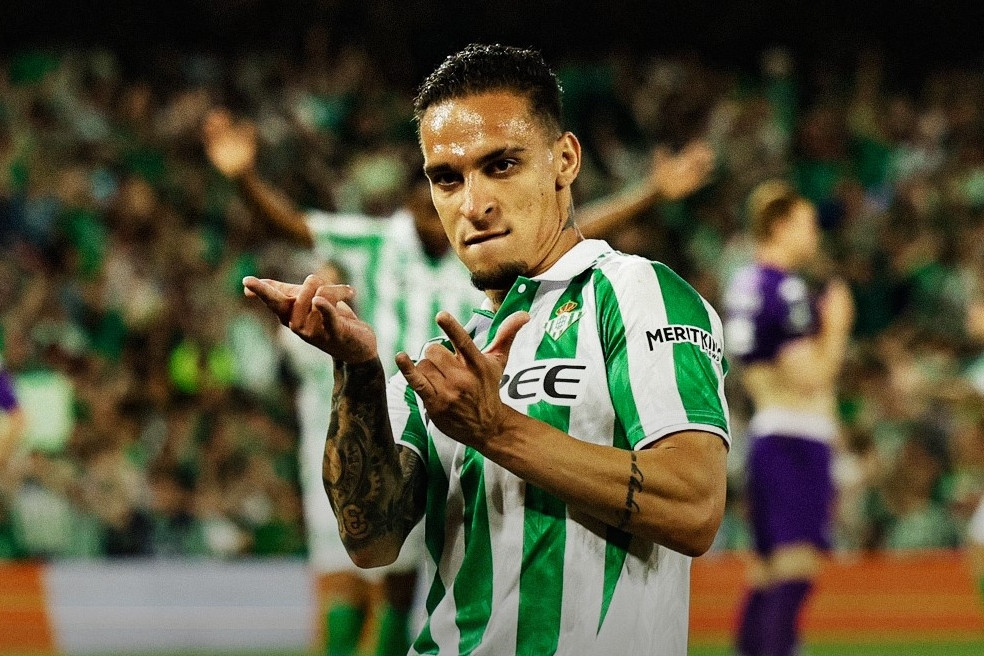 Antony đưa Real Betis vào chung kết cúp châu Âu