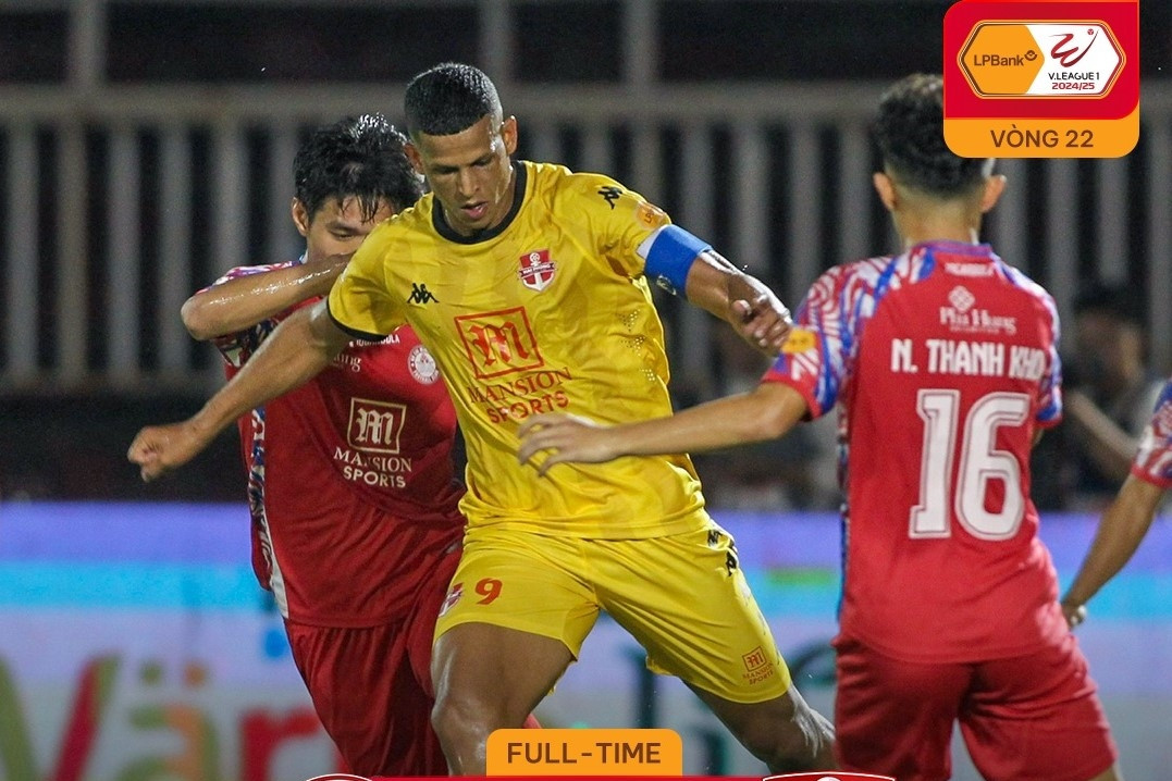 Bùng nổ phút cuối, Hải Phòng đẩy CLB TP.HCM vào thế khó