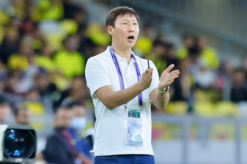 HLV Kim Sang Sik tạm chia tay tuyển Việt Nam, dẫn dắt đội U23