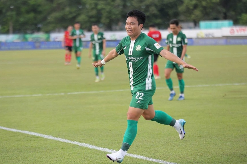 Trực tiếp bóng đá Bình Phước 3-0 Long An: Công Phượng sắm vai kiến tạo
