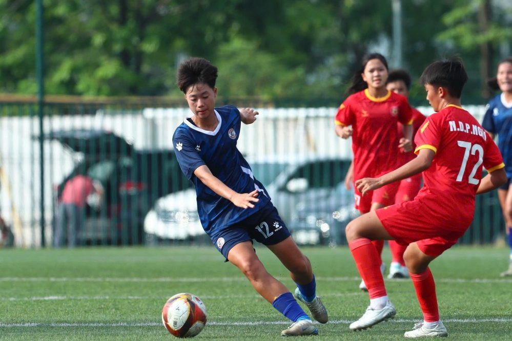 Giải bóng đá nữ U16 quốc gia 2025: TPHCM san bằng điểm số