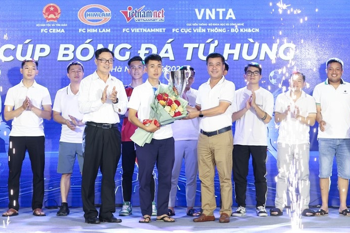 Sôi động giải bóng đá kỷ niệm 100 năm Ngày Báo chí Cách mạng Việt Nam