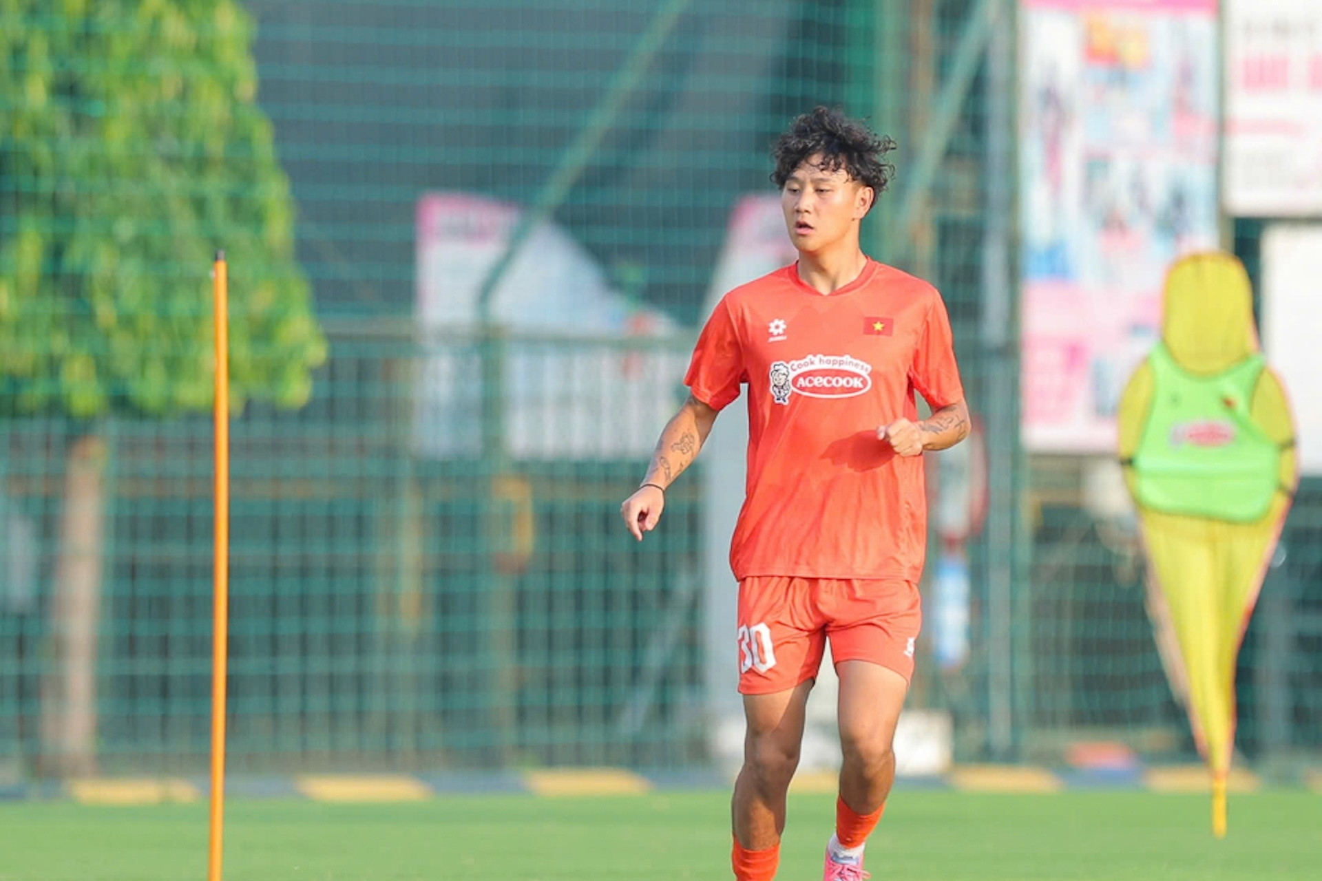 U23 Việt Nam: Vì sao cầu thủ Việt kiều khó trụ lại?