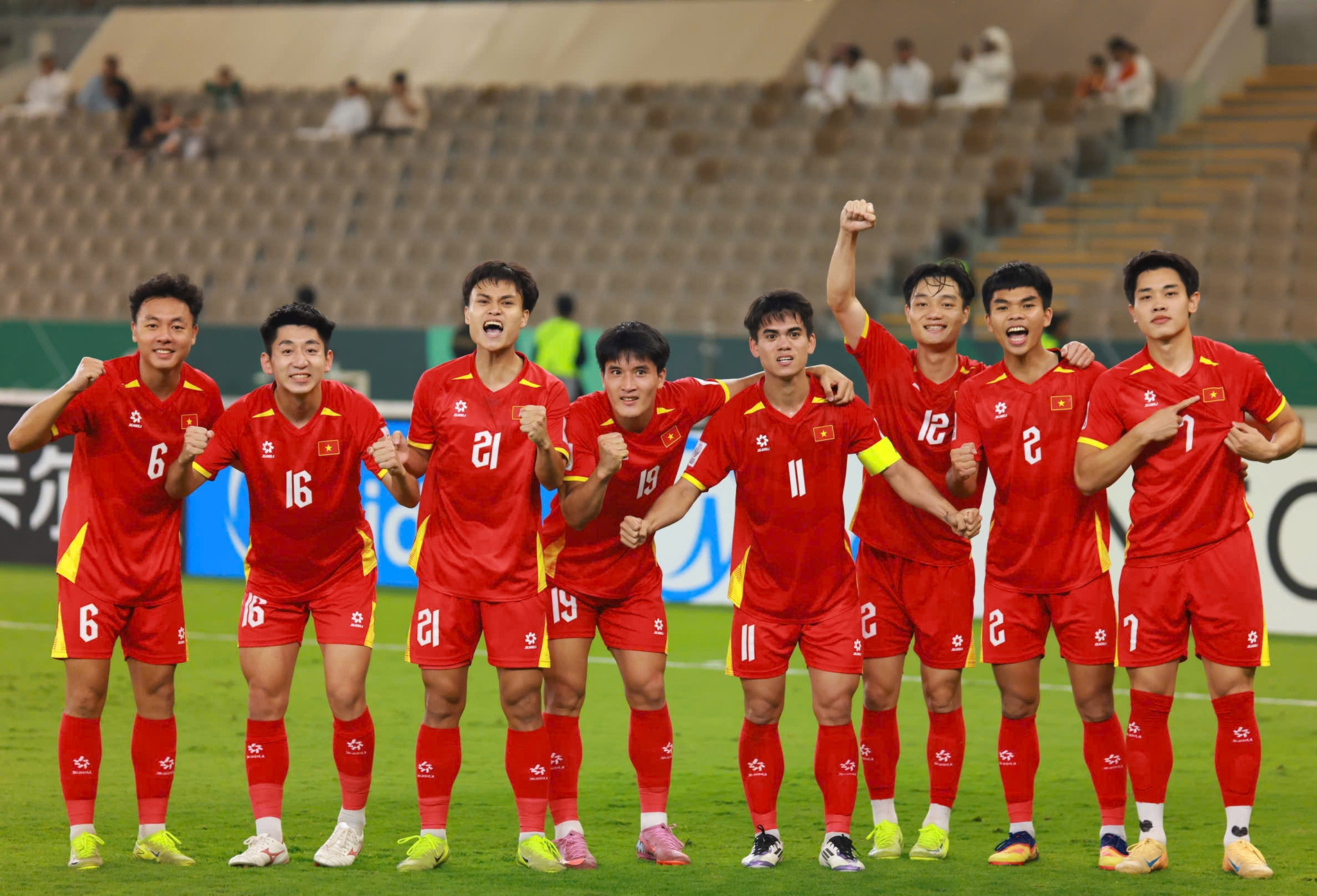 Video Đình Bắc 'dọn cỗ' để Lê Phát mở tỷ số cho U23 Việt Nam