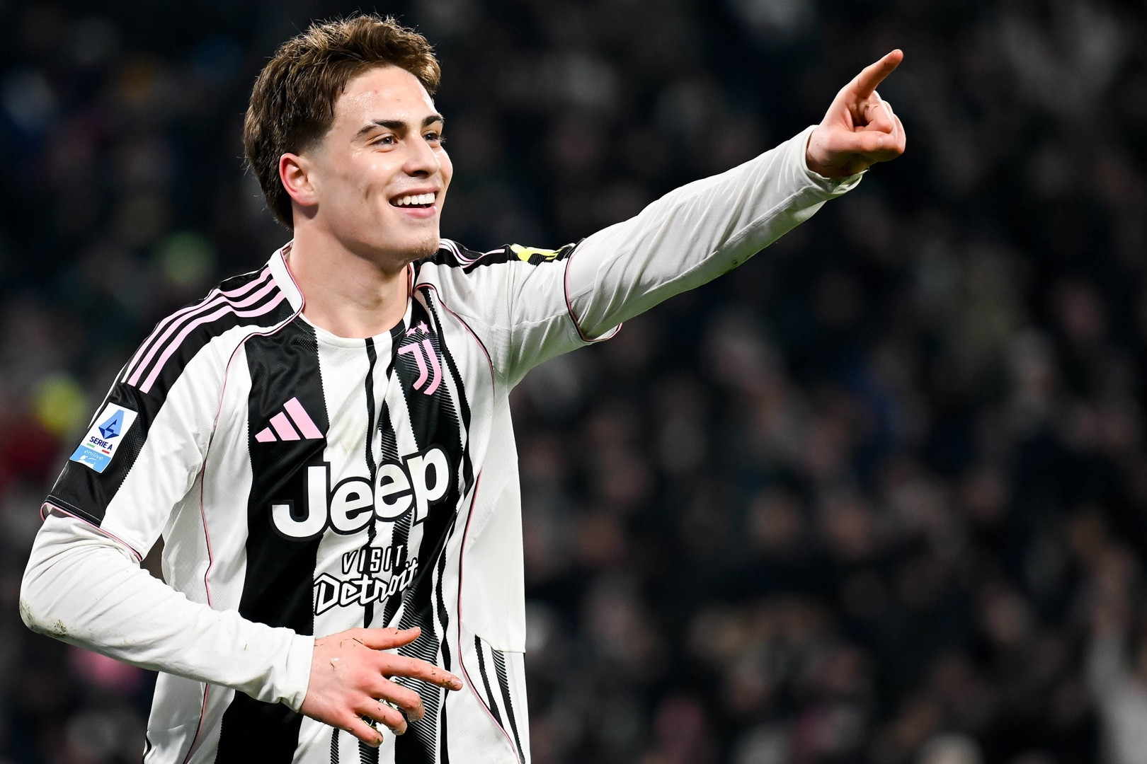 Juventus vùi dập Napoli 3-0