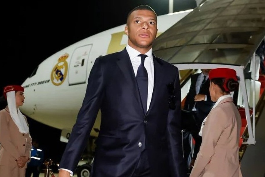 Mbappe bay gấp sang Saudi Arabia để cùng Real Madrid đấu Barca