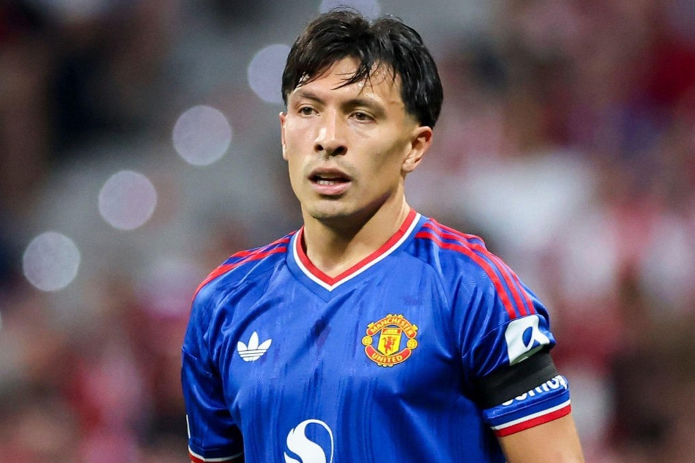 Lisandro Martinez sẽ bị tống khứ khỏi MU sau phát ngôn gây sốc