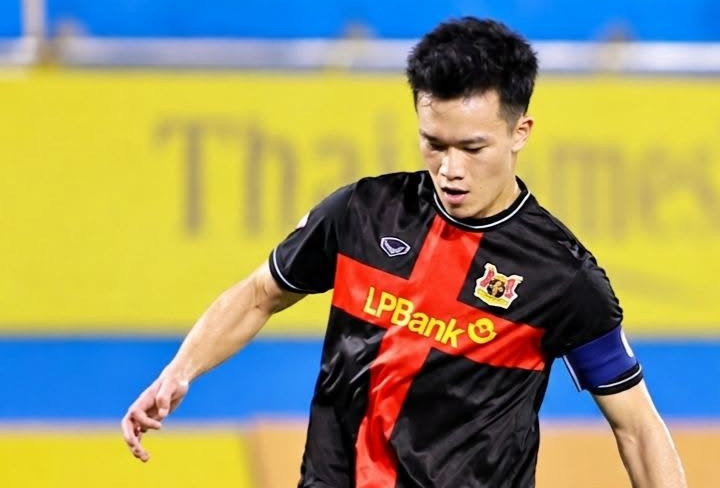 Trực tiếp bóng đá Ninh Bình 1-1 HAGL: Rượt đuổi hấp dẫn, thẻ đỏ tai hại