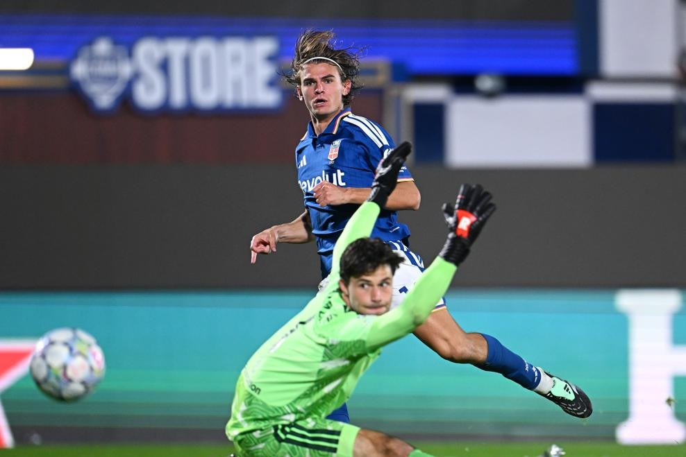 Trực tiếp Como 3-0 MU: Nico Paz tỏa sáng với cú đúp (H2)