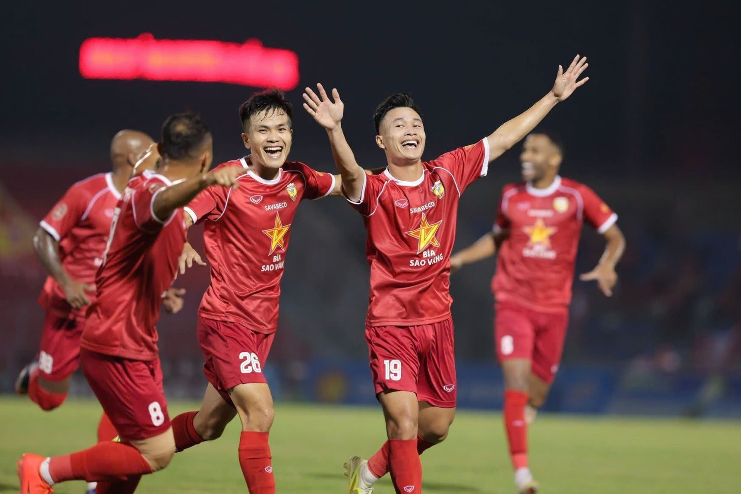 Hà Tĩnh thắng kịch tính Hải Phòng