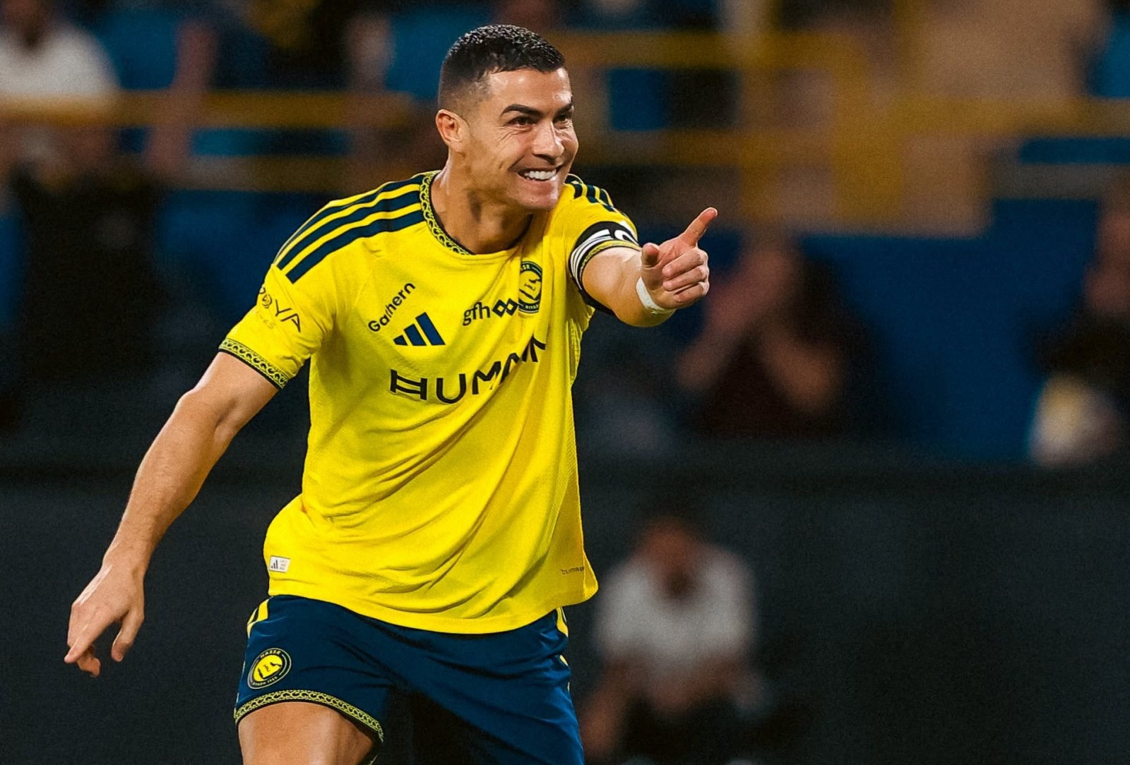 Ronaldo lập hat-trick thứ 67, Al Nassr thắng trận kịch tính