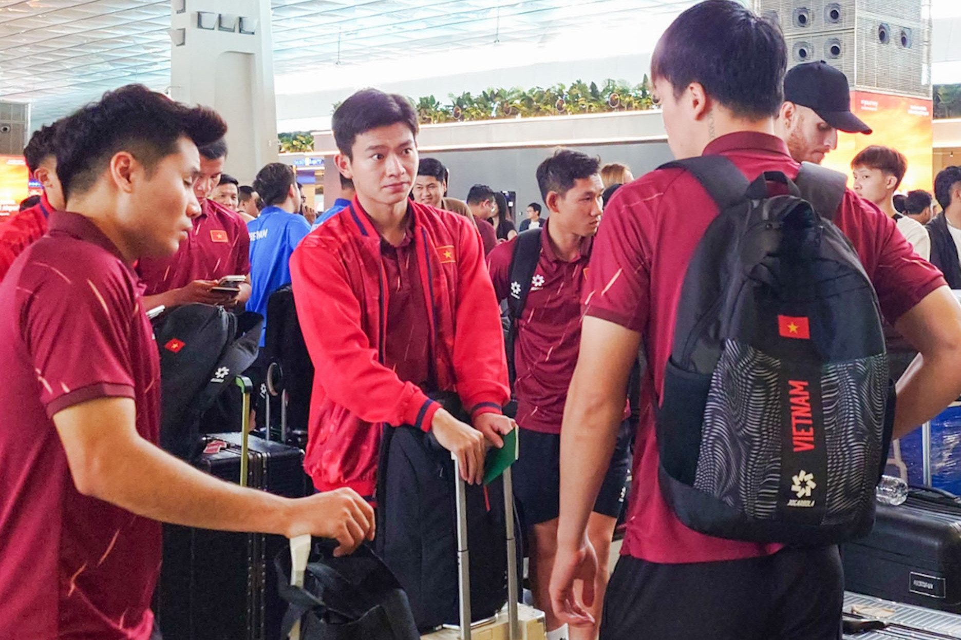 Tuyển thủ Việt Nam vội vã về CLB sau FIFA ASEAN Cup