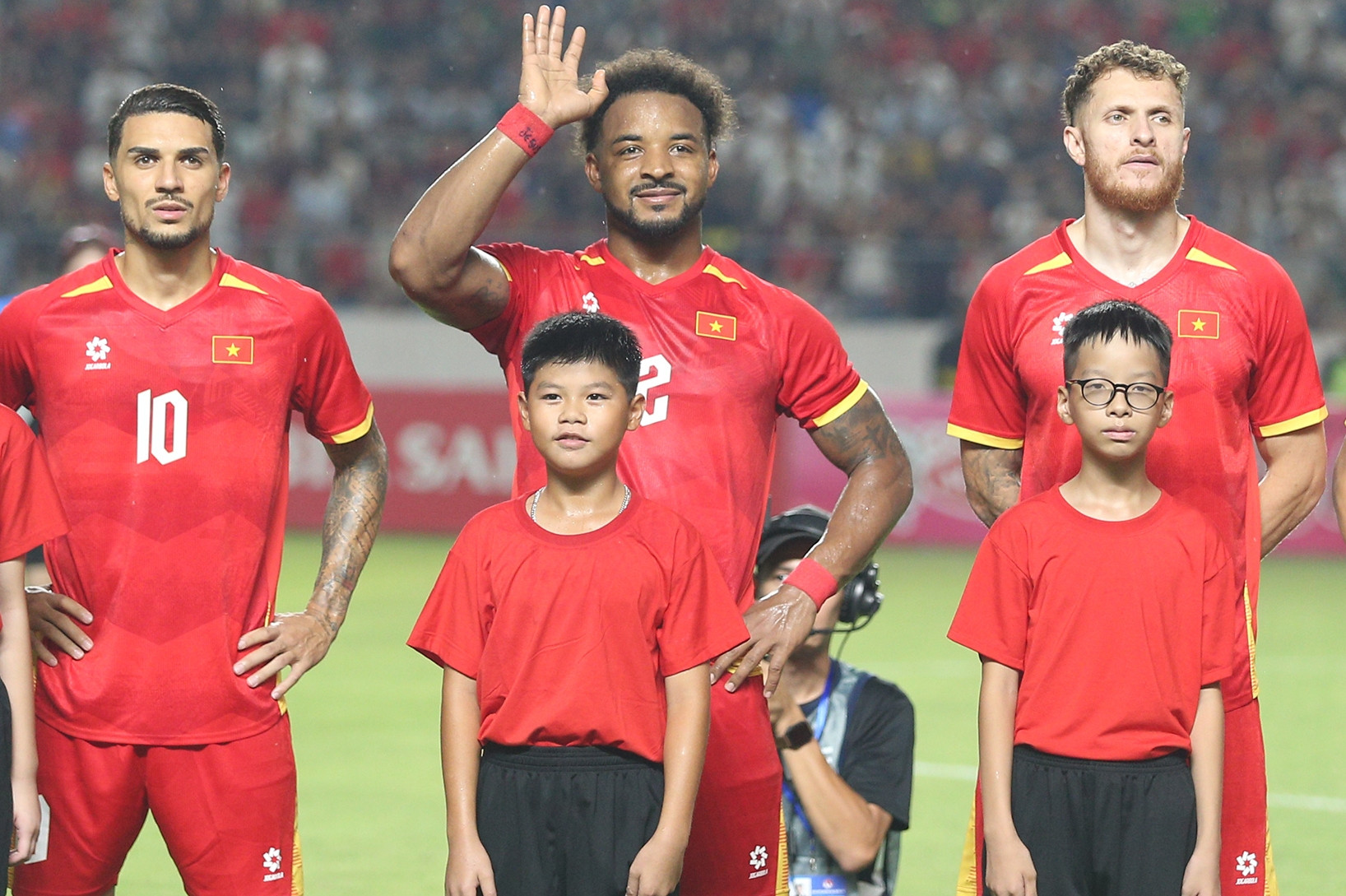 Tuyển Việt Nam nguy cơ mất 3 cầu thủ nhập tịch ở Asian Cup