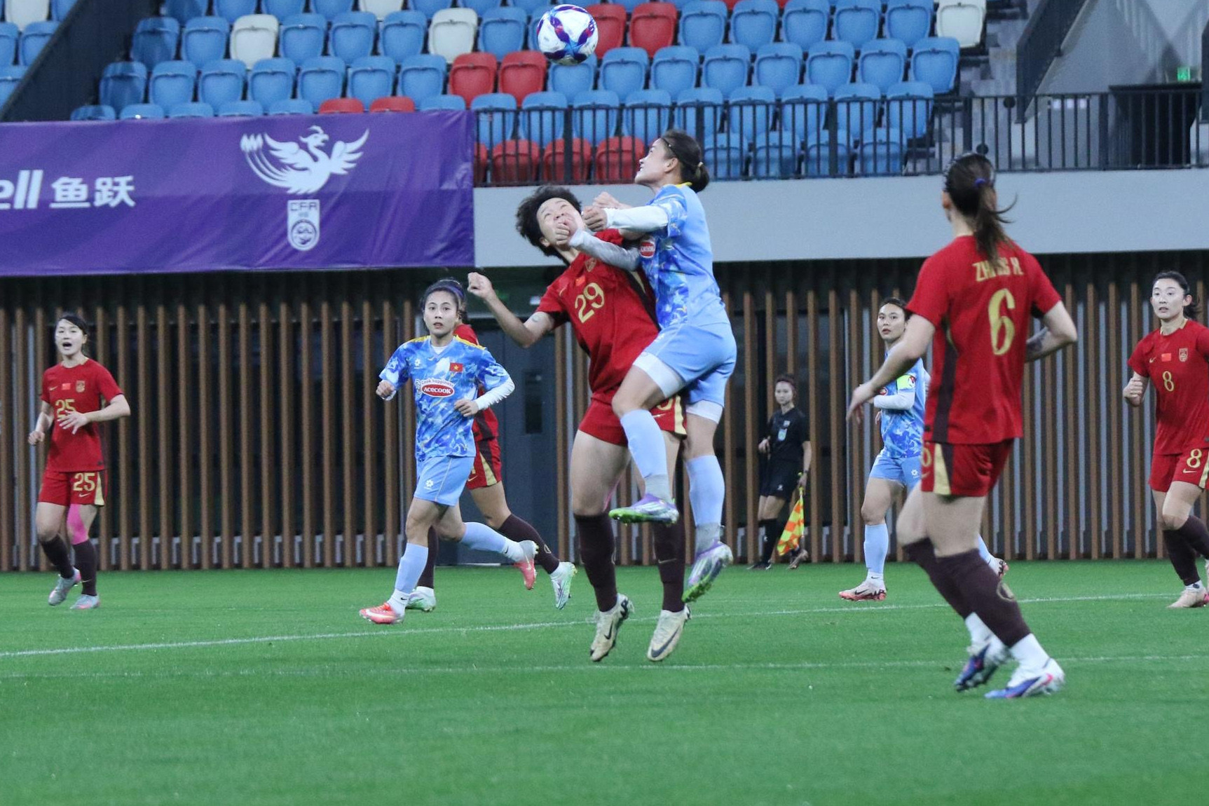 Tuyển nữ Việt Nam thua Trung Quốc 1-6