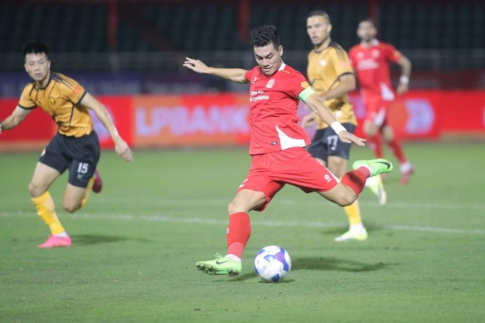 Tiến Linh chấn thương, CA TPHCM thua đau Thanh Hóa