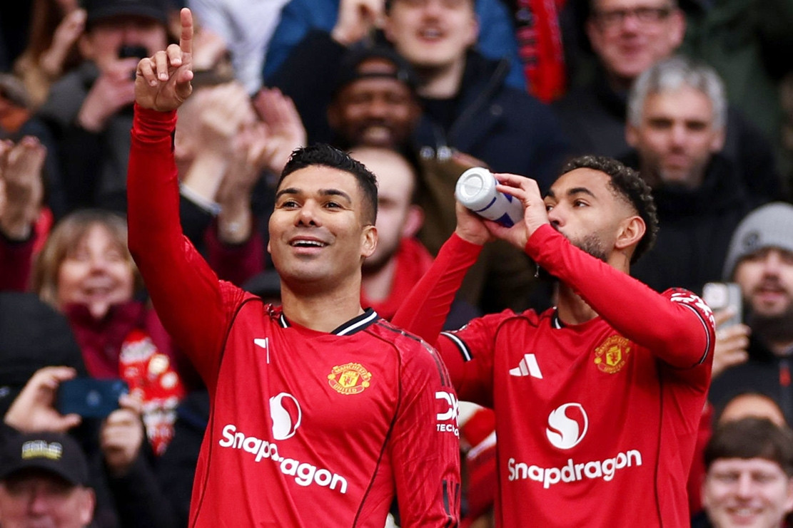 Hàng công thăng hoa, MU thổi bay Aston Villa