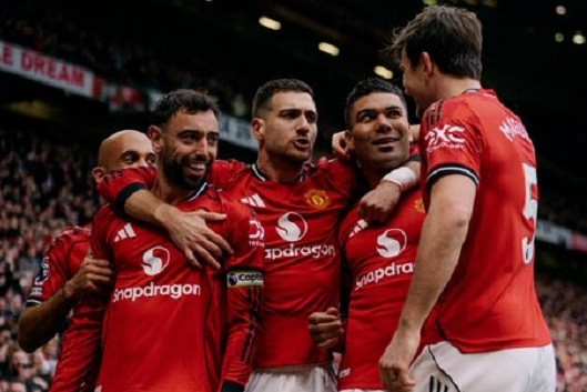 MU sắp có vé dự Cúp C1, Carrick bắn tín hiệu quan trọng đến sếp bự