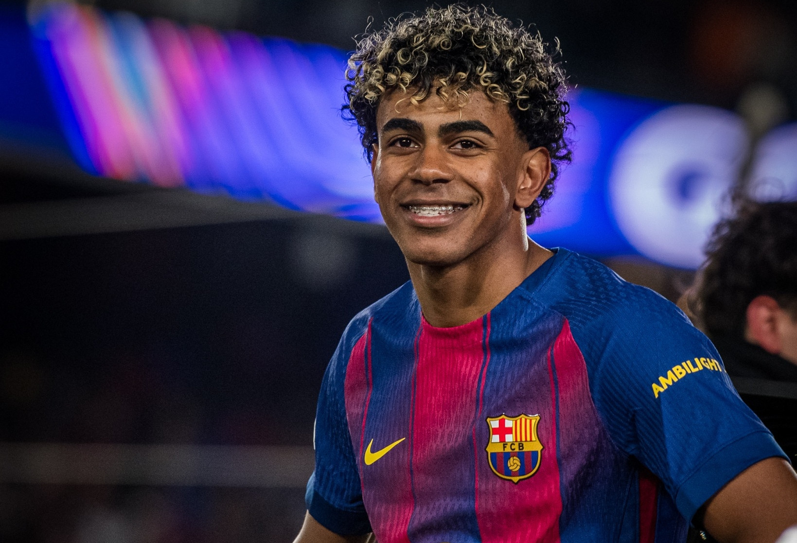 Yamal chói sáng, Barca thắng khó tin Newcastle vào tứ kết