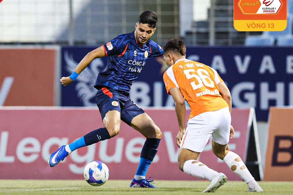 Đánh bại Đà Nẵng, CAHN xây chắc ngôi đầu V-League