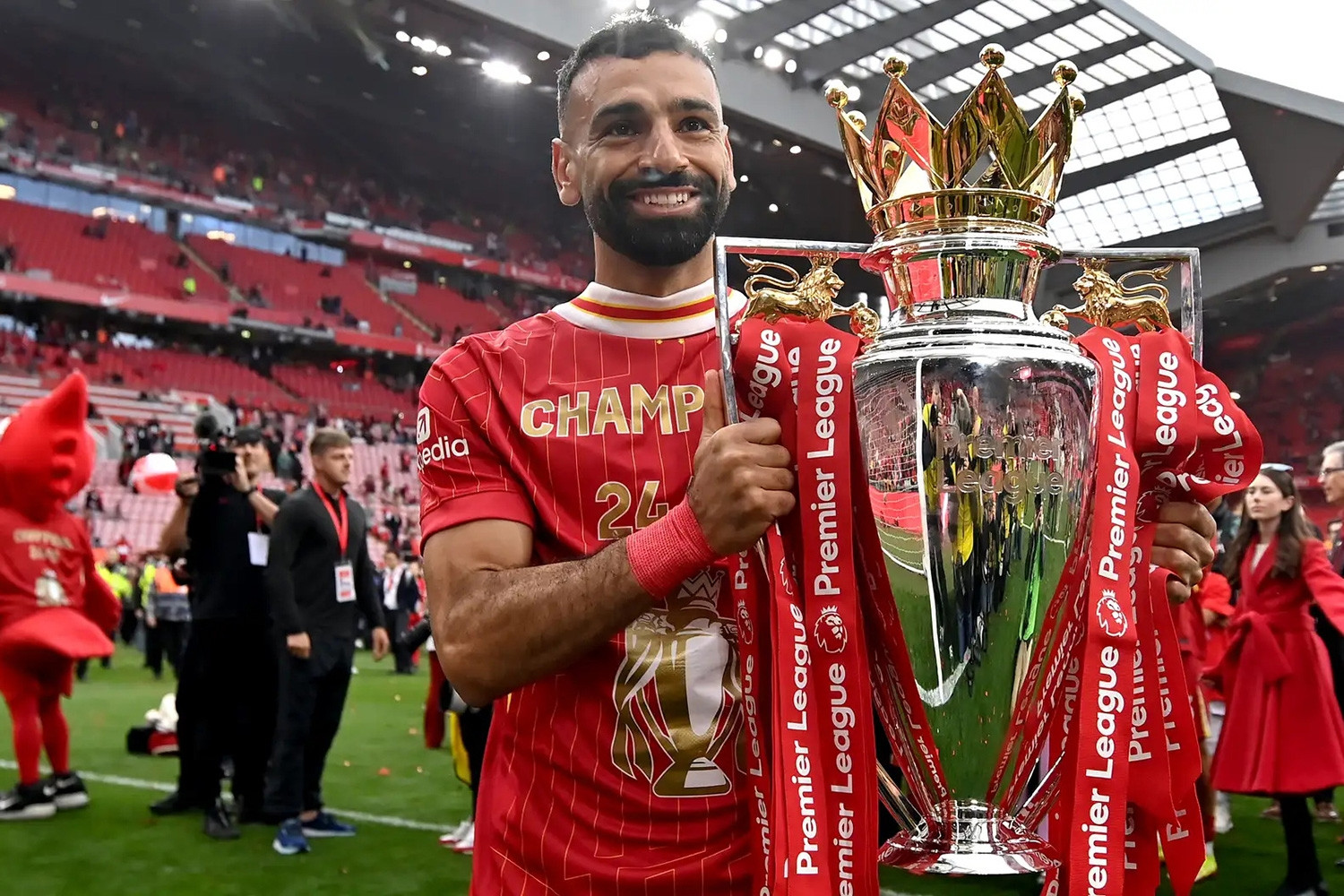Mohamed Salah: Huyền thoại sống của Liverpool