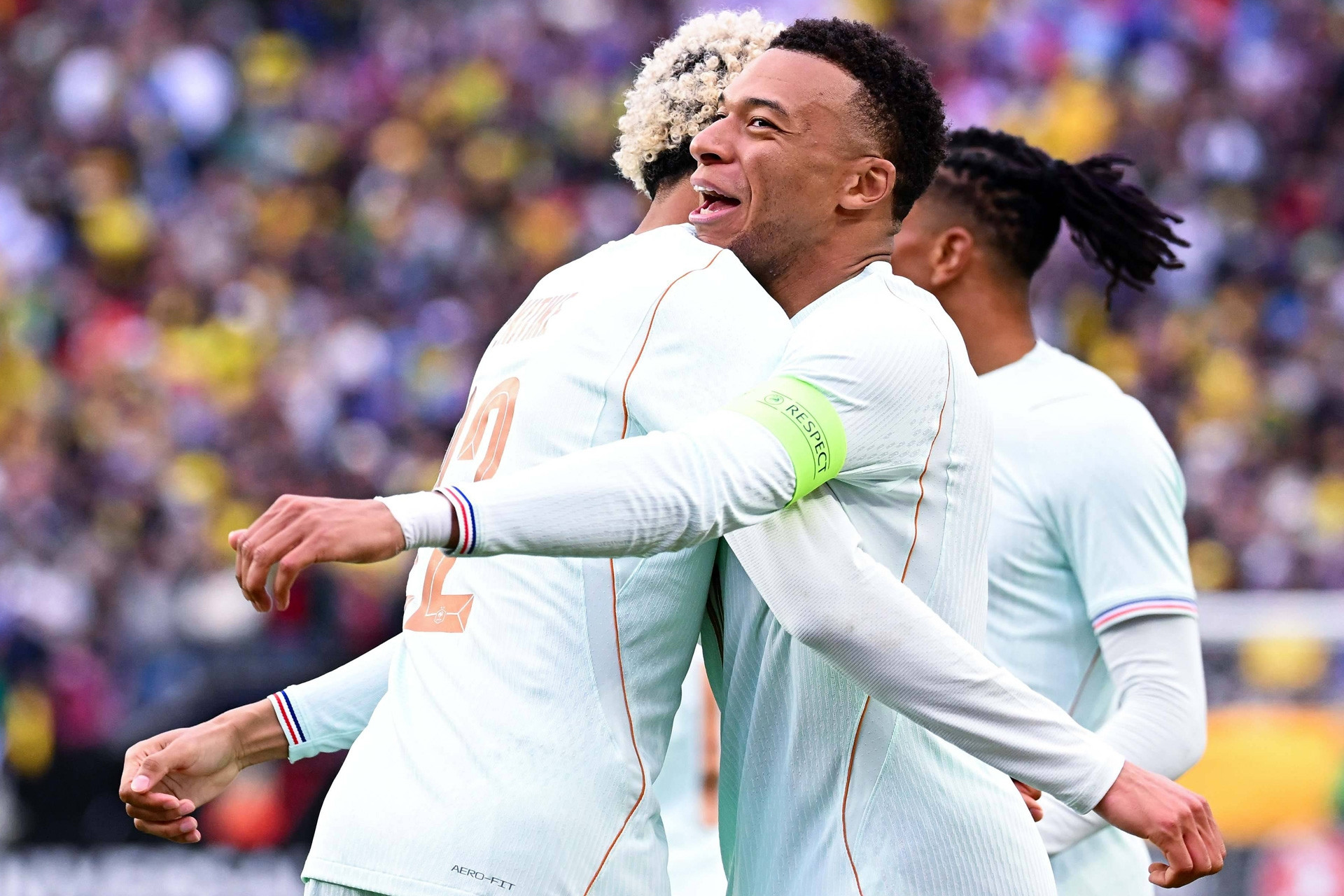Pháp hạ gục Brazil: Điệu samba của Ninja Rùa Mbappe