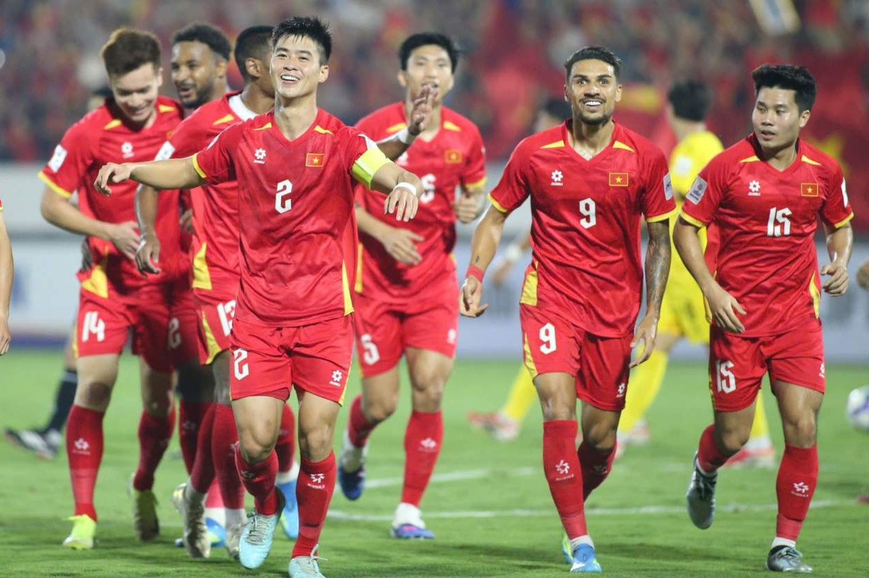 Tuyển Việt Nam lập kỳ tích, trở lại top 100 FIFA đầy ấn tượng