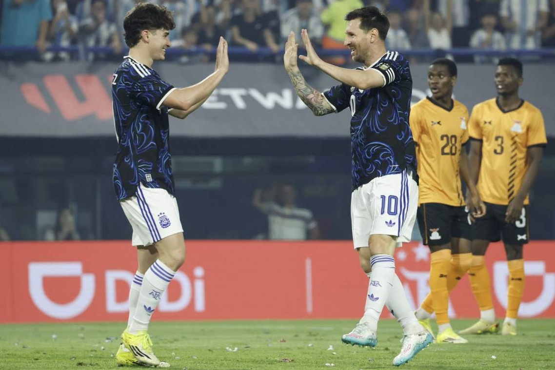 Messi tỏa sáng, Argentina thắng trận '5 sao'