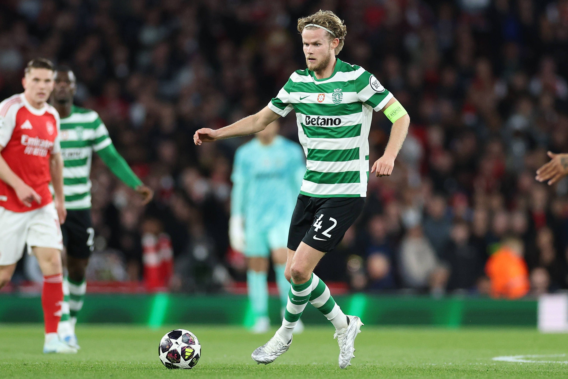 Tin tức về chuyển nhượng 18/4: MU ký Hjulmand, Liverpool chốt Gordon