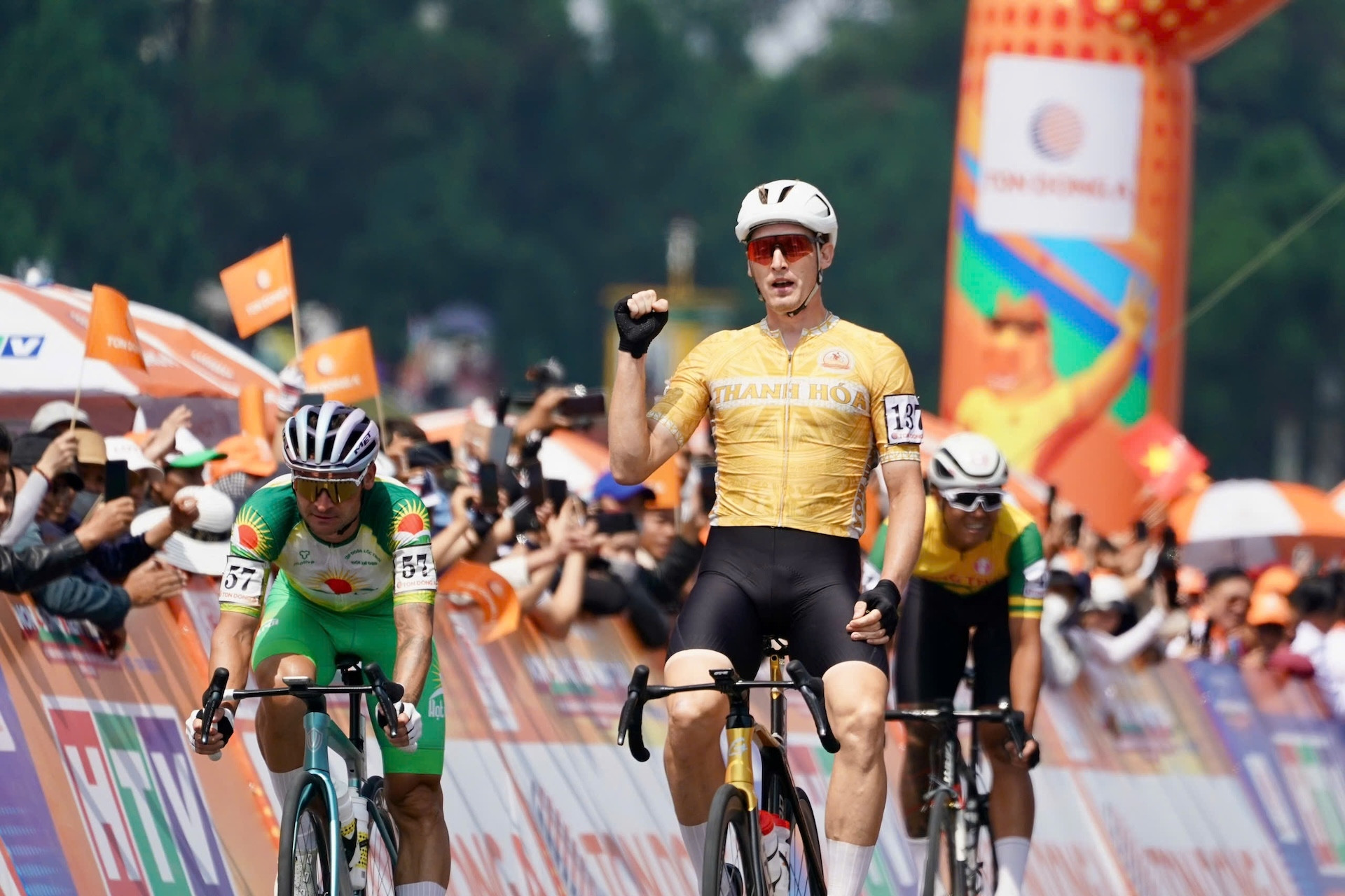 Giải xe đạp Cúp truyền hình TP.HCM: Tay đua Thanh Hóa thắng chặng