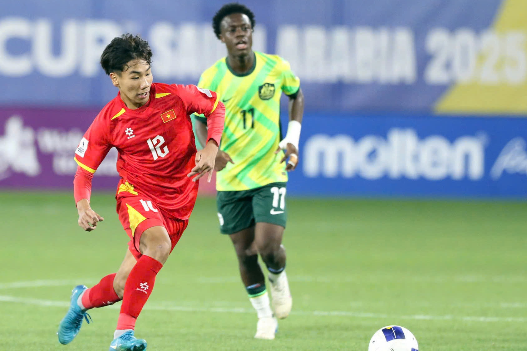 Trực tiếp bóng đá U17 Việt Nam vs U17 Australia: Vượt núi cao
