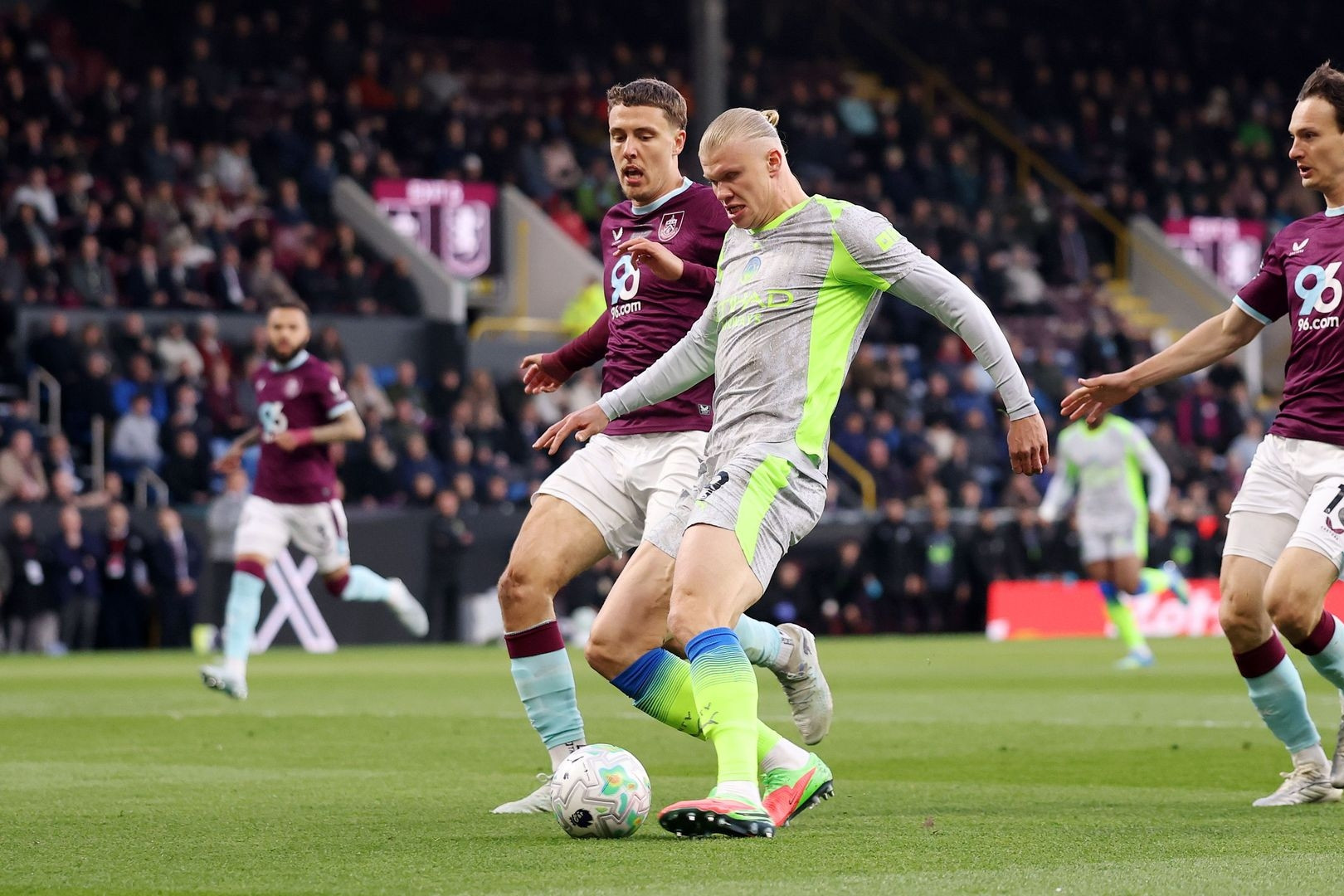 Kết quả bóng đá hôm nay 23/4: Ông lớn châu Âu 'rủ nhau' thắng