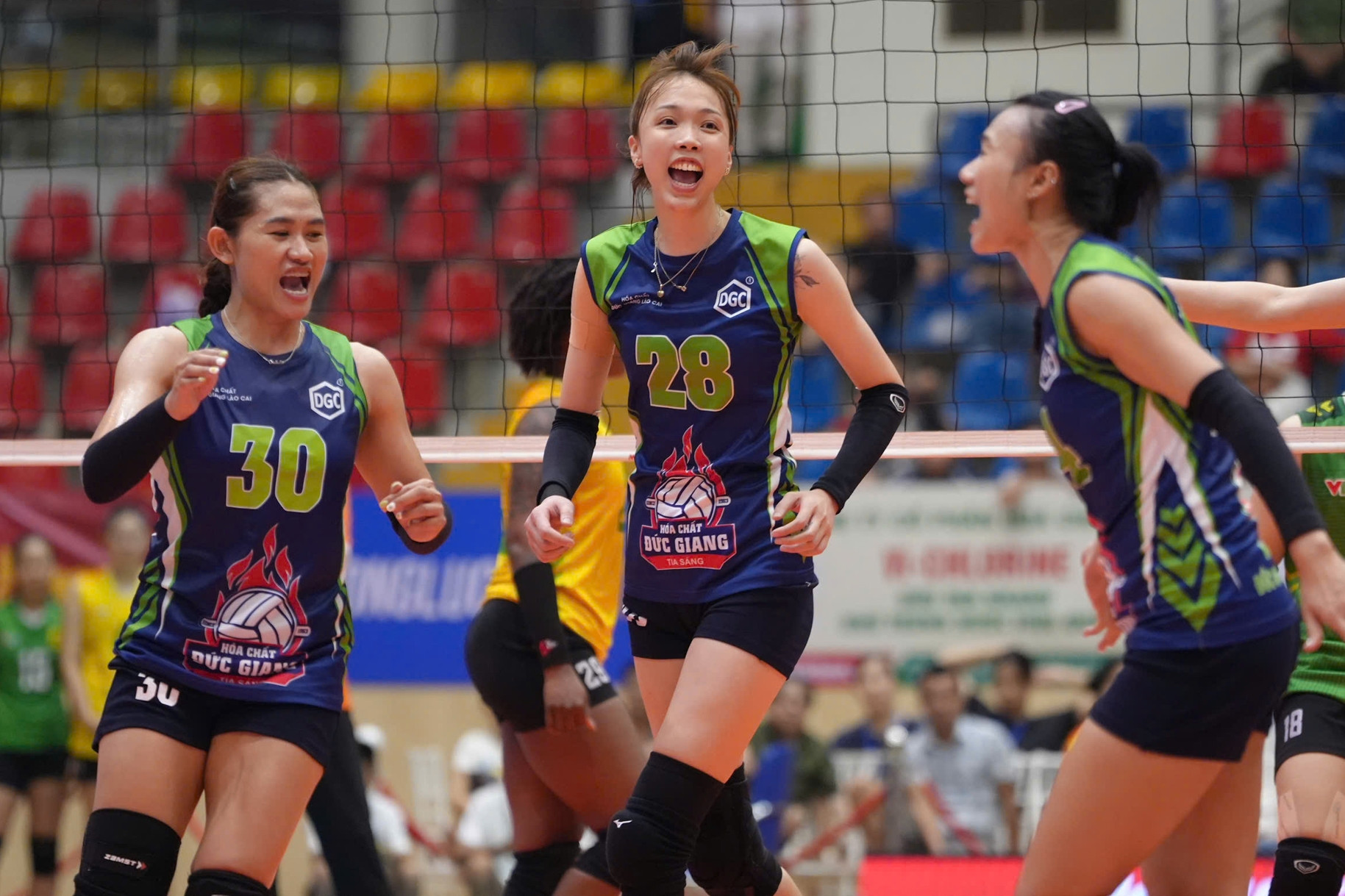 Đánh bại đội của Thanh Thúy, HC Đức Giang vào chung kết Cúp Hùng Vương