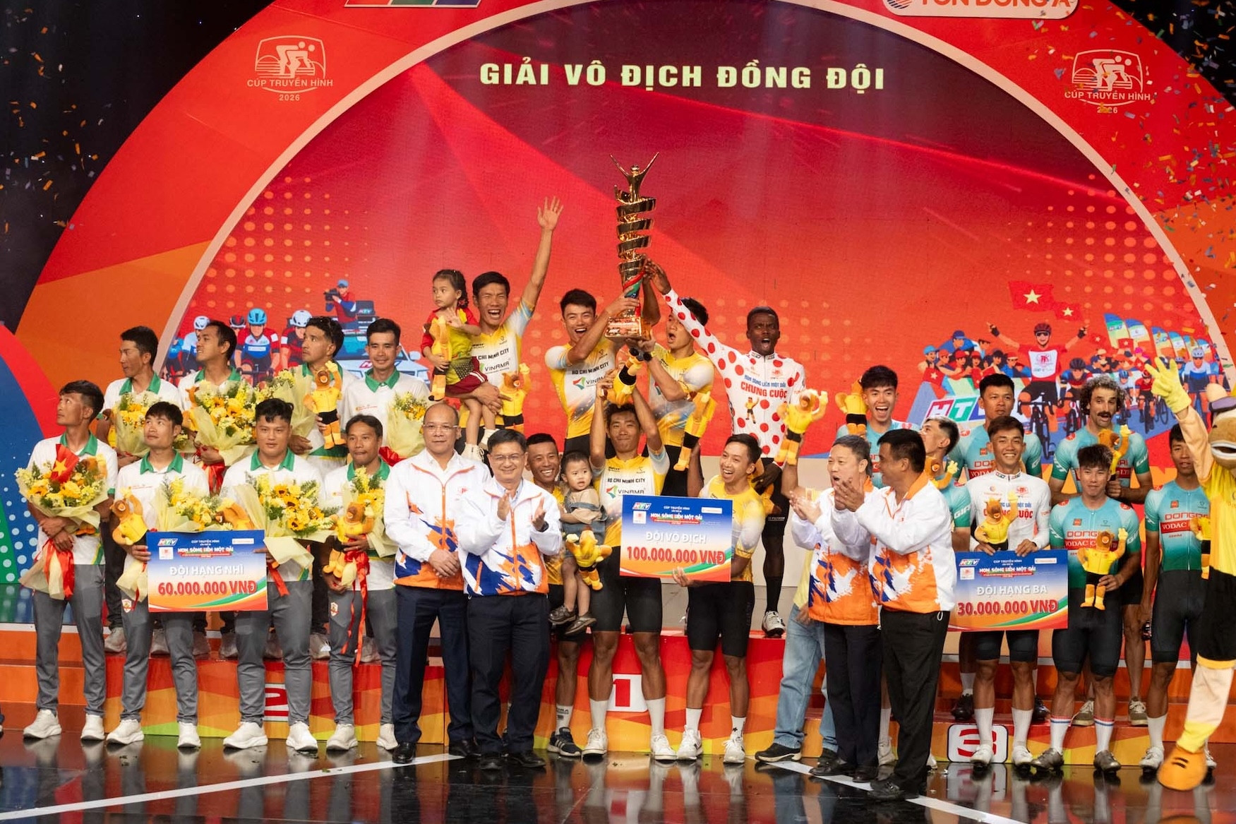 TPHCM giành cú ‘ăn ba’ ở giải xe đạp cúp truyền hình