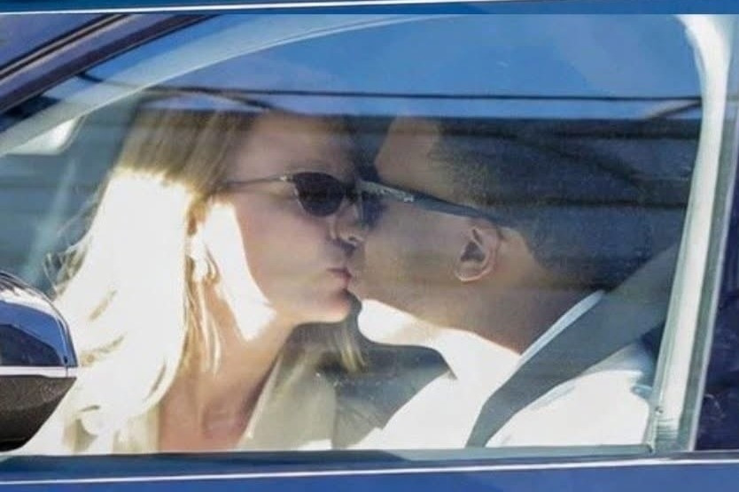 Mbappe công khai bạn gái nổi tiếng bằng hình ảnh… siêu nóng