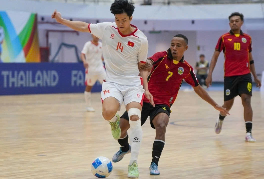 ĐT futsal Việt Nam thắng 7-1, rộng cửa vào bán kết Đông Nam Á