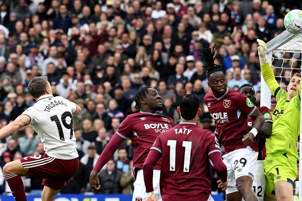 Trực tiếp West Ham 0-0 Arsenal: David Raya cứu thua (H1)