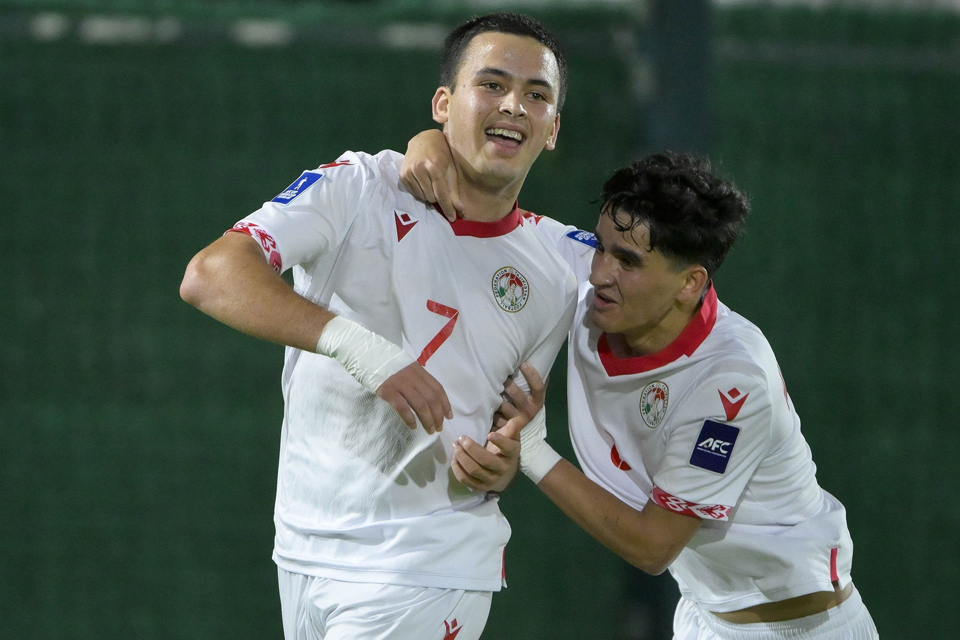 U17 Myanmar thua tối thiểu Tajikistan, theo Thái Lan ra về