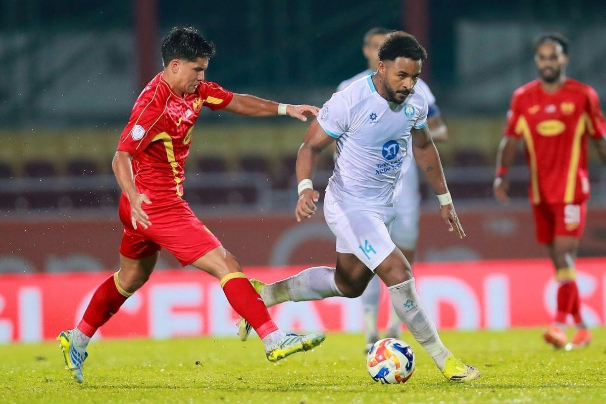Trực tiếp bóng đá Nam Định 0-0 Selangor: Nguyên Mạnh cứu thua
