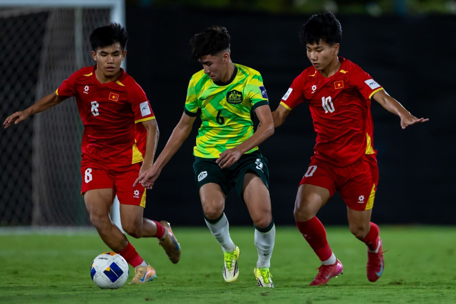 Xác định 2 cặp đấu bán kết U17 châu Á 2026