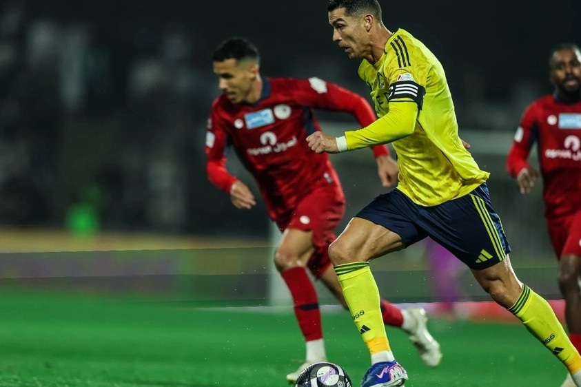Trực tiếp bóng đá Al Nassr 0-0 Damac: Al Hilal mở tỷ số, tạm chiếm đỉnh bảng