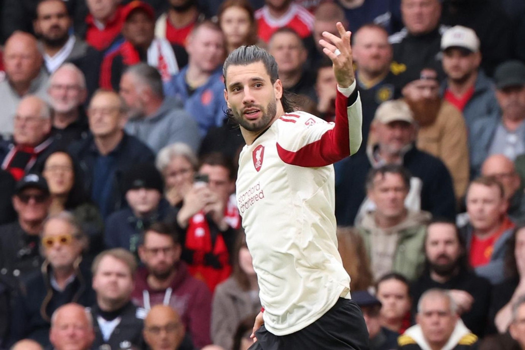 Trực tiếp MU 2-2 Liverpool: Lammens mắc sai lầm (H2)