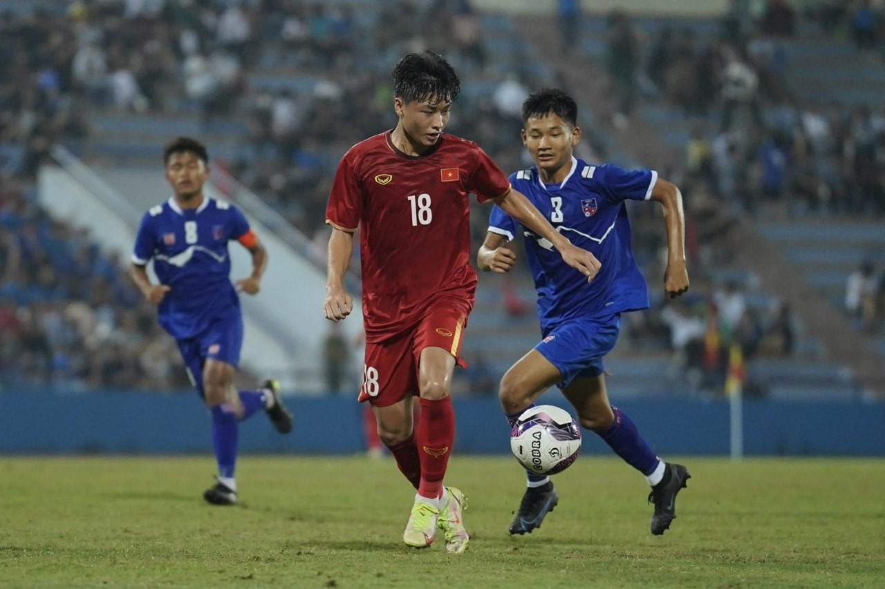 Lịch thi đấu U17 châu Á 2026 hôm nay 6/5: U17 Việt Nam ra quân