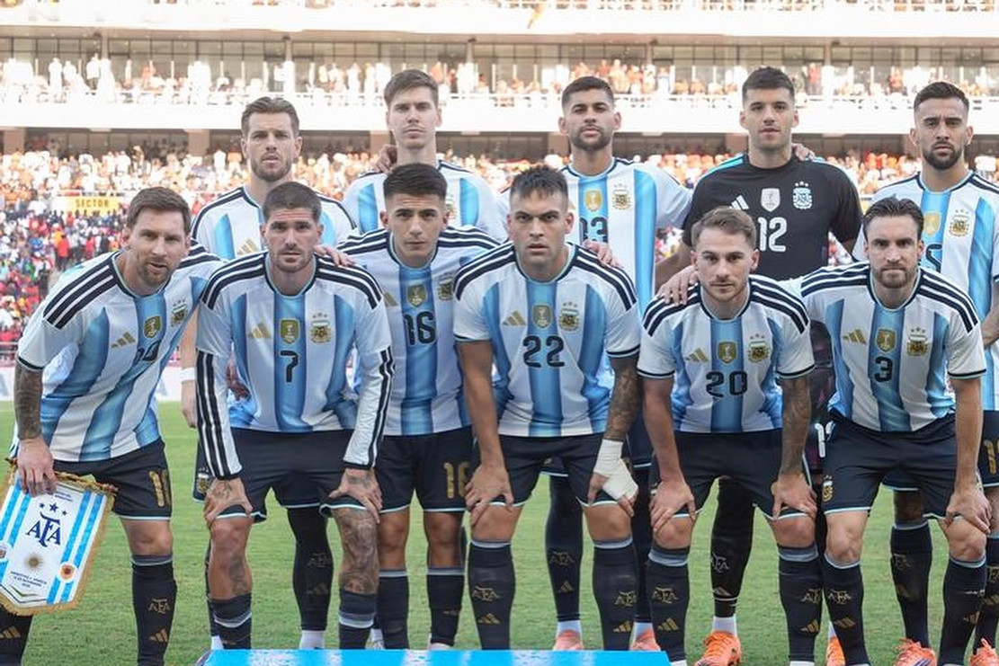 Biệt danh của đội tuyển bóng đá Argentina là gì?