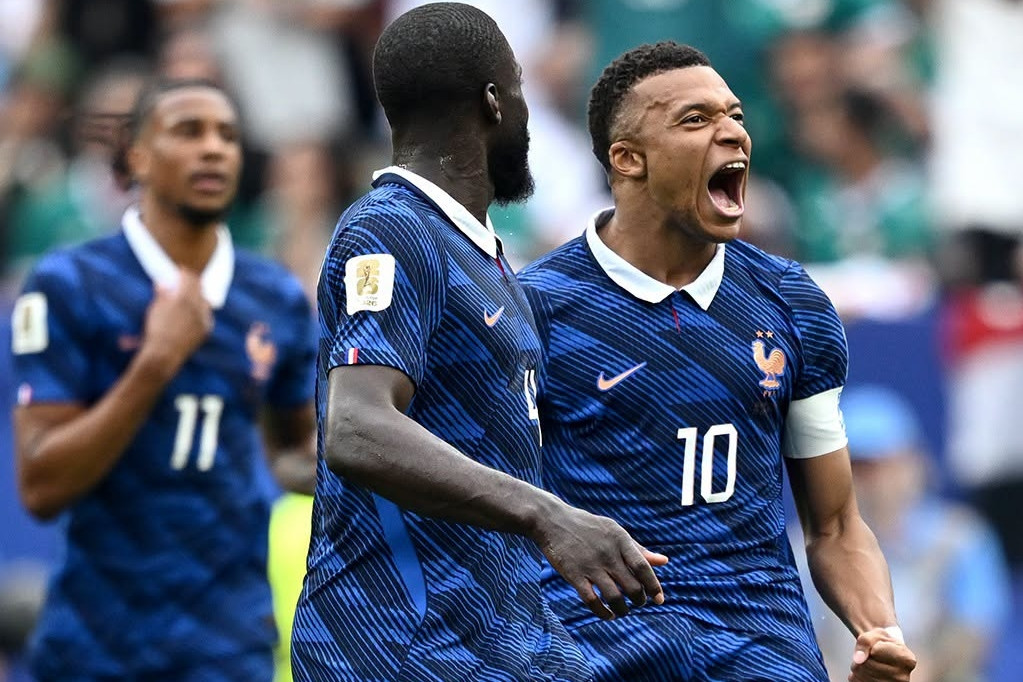 Mbappe lập cú đúp đưa Pháp vào vòng 1/16 World Cup 2026